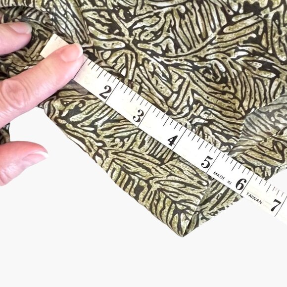 Columbia Women's Nylon Polyester Blend Elastic Waist Shorts w/ Belt Size M EUC! - Picture 12 of 12